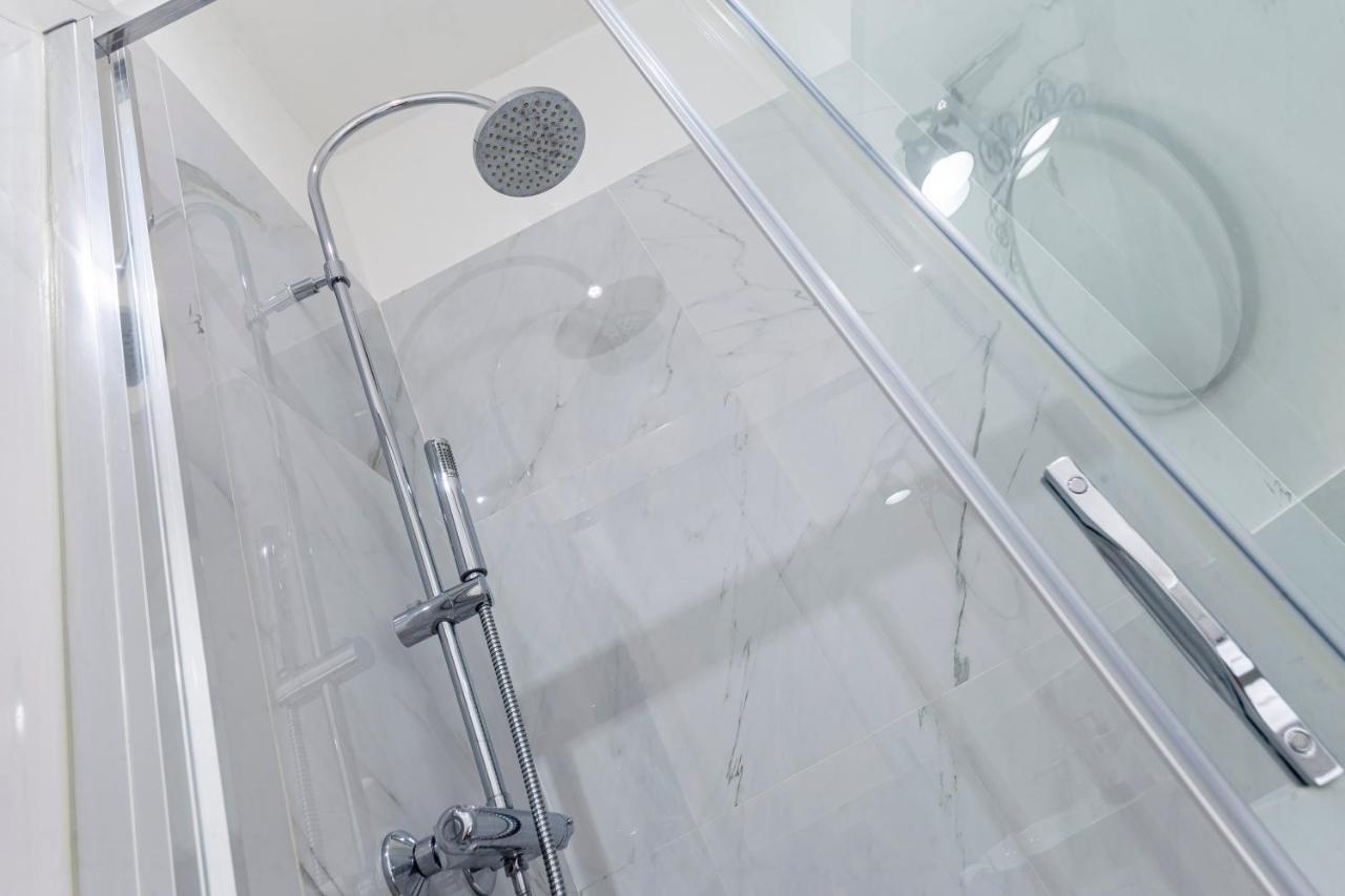 Amazing Studio In The City Center + Wifi Triest Zewnętrze zdjęcie